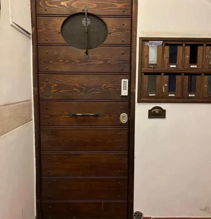 Cricket'S House-1